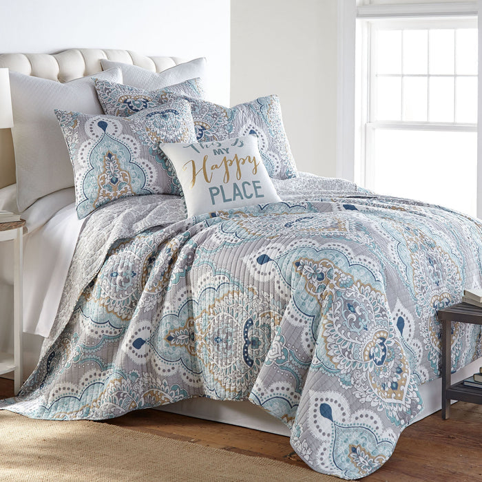 Olyria Quilt Set